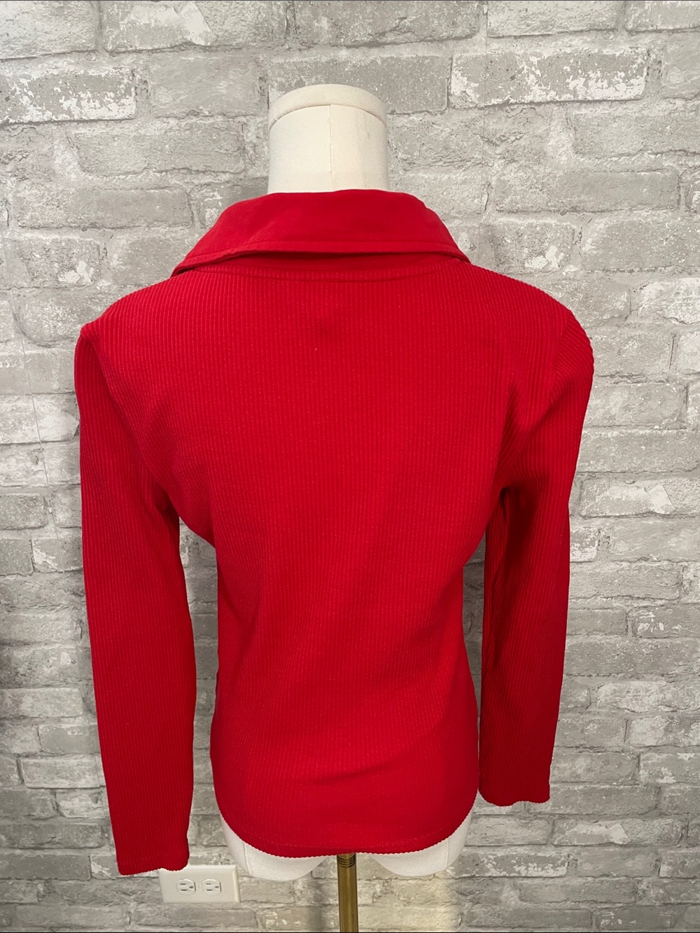 Dolan Left Coast Collection Ribbed V-Neck Collared Top - Picture 3 of 5